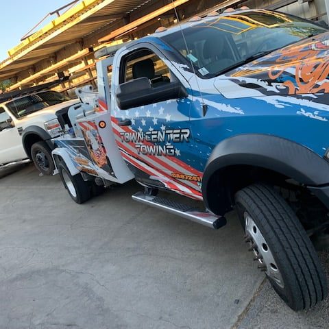 Town Center Towing (9) Town Center Towing (9)